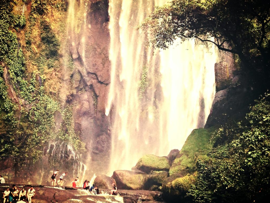 HULUGAN FALLS LUISIANA LAGUNA