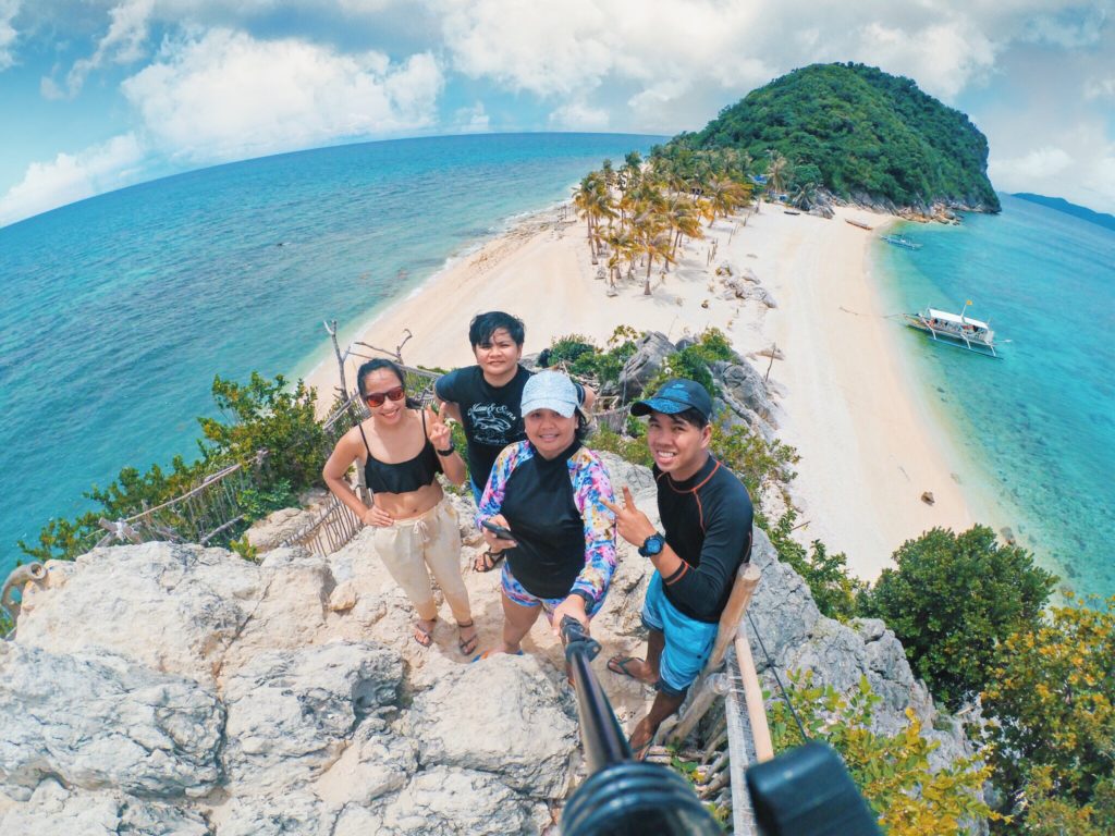 GIGANTES ISLANDS - Carles, Iloilo