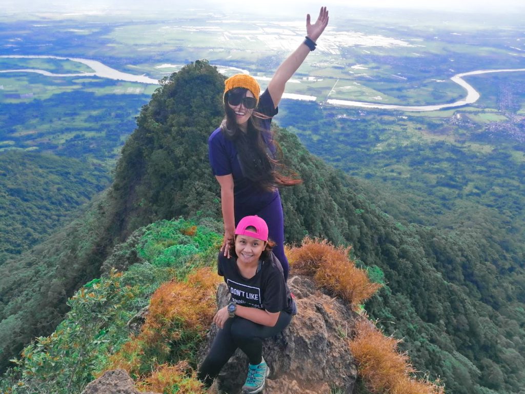 MT. ARAYAT (South Peak)