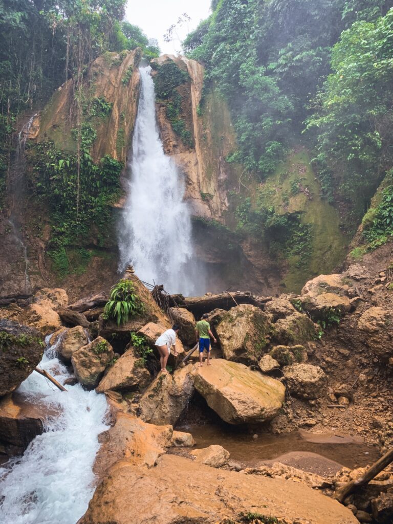 Mabuyong Falls